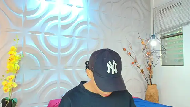 AlanCutee online show from 06-11-26, 12:03