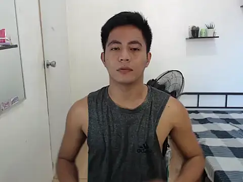 Snapshot of Lloyd_wintours chatting on 10-30-25, 12:01 Lloyd wintours online show from 10-30-25, 12:01