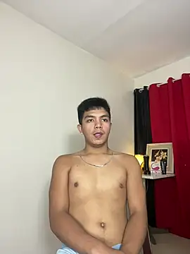 Snapshot of Hunky_paul chatting on 07-22-26, 02:31 Hunky paul online show from 07-22-26, 02:31