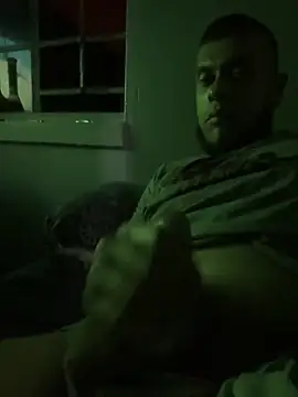 Snapshot of Smallboybigworld chatting on 12-15-25, 10:14 Smallboybigworld online show from 12-15-25, 10:14