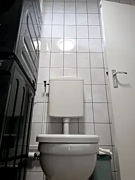 kompiee online show from 12-17-25, 08:53