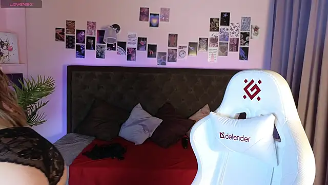 Snapshot of Jesica_mooon chatting on 10-06-25, 01:36 Jesica mooon online show from 10-06-25, 01:36