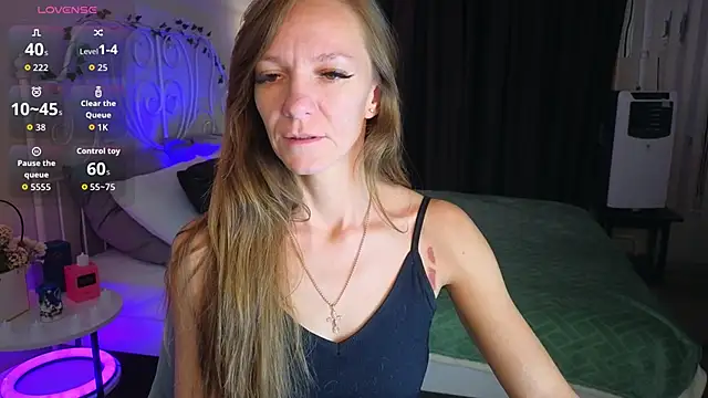 Snapshot of Jesica_mooon chatting on 11-15-25, 01:25 Jesica mooon online show from 11-15-25, 01:25