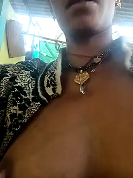 Juhi chawla online show from 12-22-25, 04:42