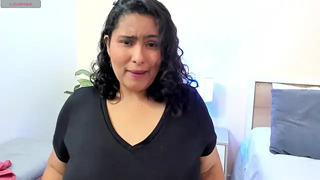 Snapshot of BellaNixs chatting on 09-12-25, 02:55 BellaNixs online show from 09-12-25, 02:55