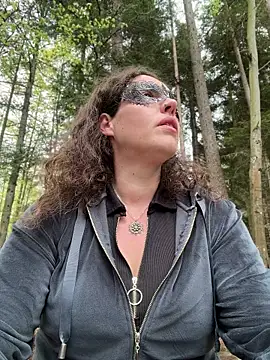 Nadja Noir online show from 04-19-26, 12:15