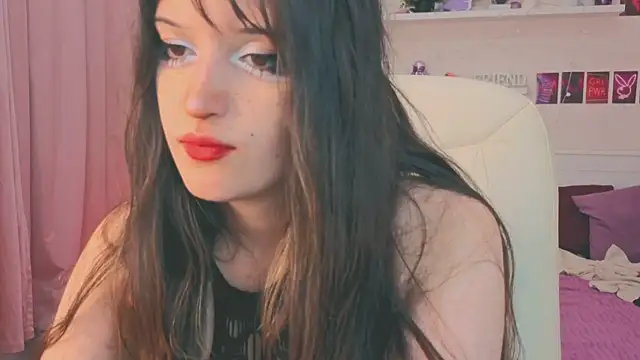 Snapshot of kamila_blush chatting on 09-17-25, 09:49 kamila blush online show from 09-17-25, 09:49