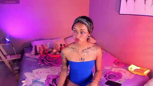 Snapshot of nyxmoonhells chatting on 10-06-25, 07:44 nyxmoonhells online show from 10-06-25, 07:44