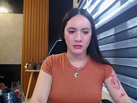 Snapshot of Yhanbeaufort18 chatting on 09-18-25, 07:43 Yhanbeaufort18 online show from 09-18-25, 07:43