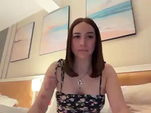 Snapshot of Yhanbeaufort18 chatting on 10-25-25, 11:51 Yhanbeaufort18 online show from 10-25-25, 11:51