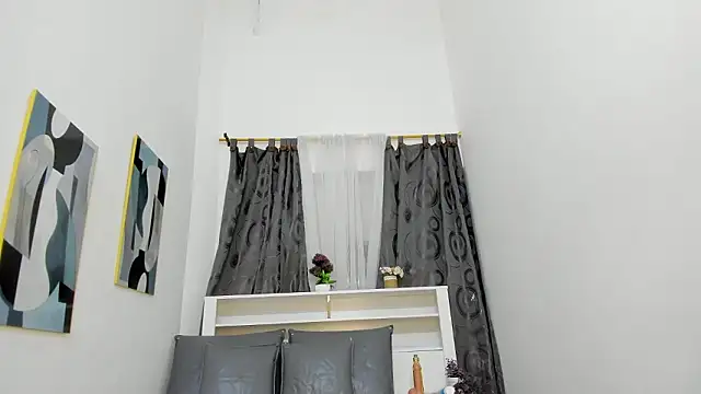 Mistt Mia online show from 03-15-26, 11:38