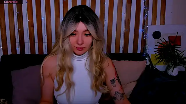 Emily Tylerr online show from 02-25-26, 12:42