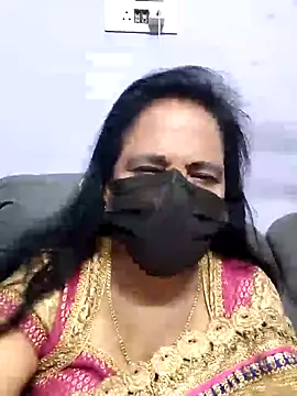 Snapshot of mallu-lover chatting on 09-27-25, 12:10 mallu-lover online show from 09-27-25, 12:10