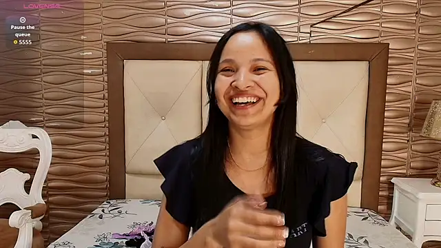 Miladiosa online show from 04-26-26, 01:53