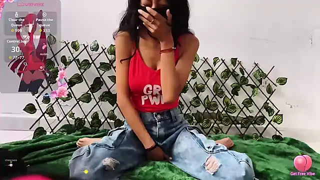 NaughtyMiuw online show from 04-22-26, 07:04