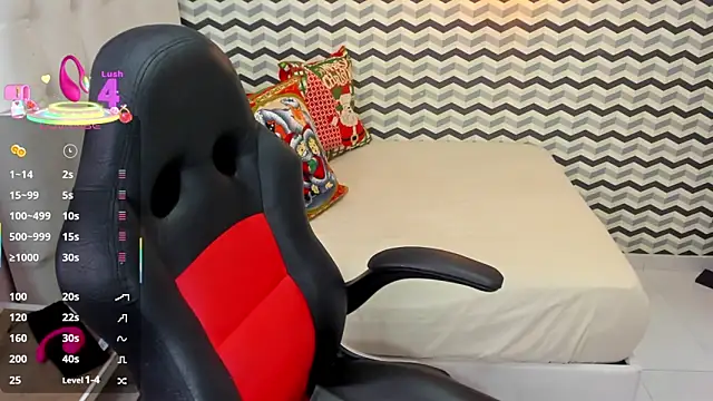 ROSIE MOSS online show from 11-18-25, 07:51