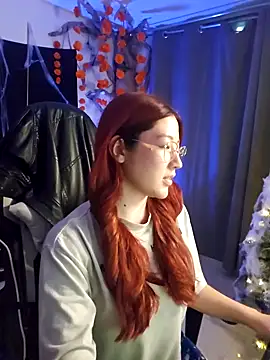 lunnaa  online show from 11-05-25, 02:33