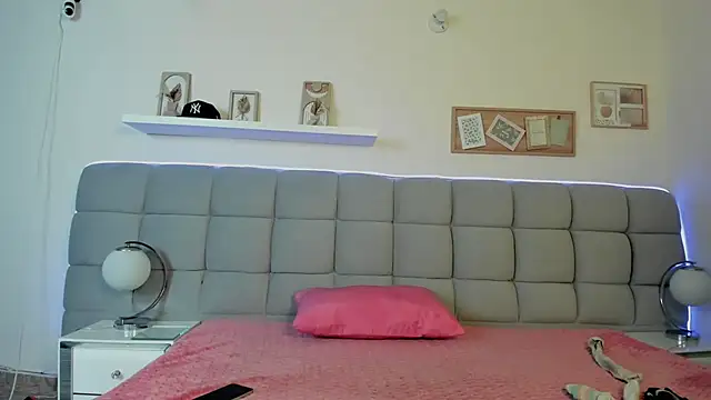 Snapshot of erotic_sins chatting on 09-23-25, 03:09 erotic sins online show from 09-23-25, 03:09