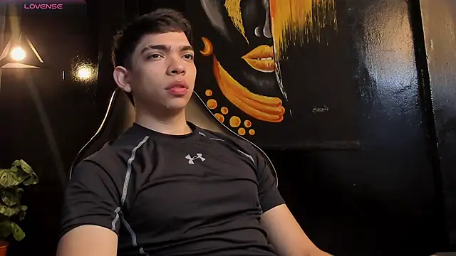 Snapshot of Eryonbradley chatting on 10-31-25, 11:22 Eryonbradley online show from 10-31-25, 11:22