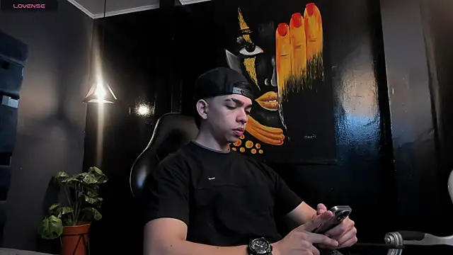 Snapshot of Eryonbradley chatting on 11-27-25, 11:23 Eryonbradley online show from 11-27-25, 11:23