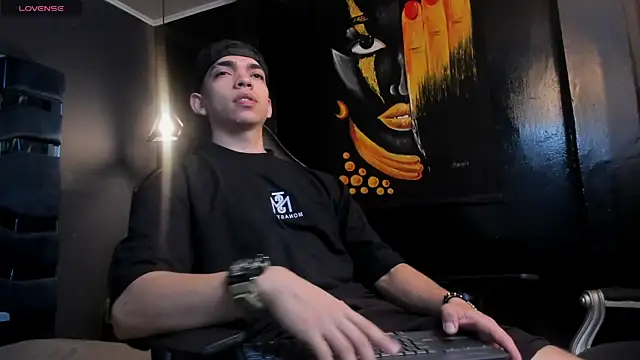 Snapshot of Eryonbradley chatting on 11-28-25, 11:24 Eryonbradley online show from 11-28-25, 11:24