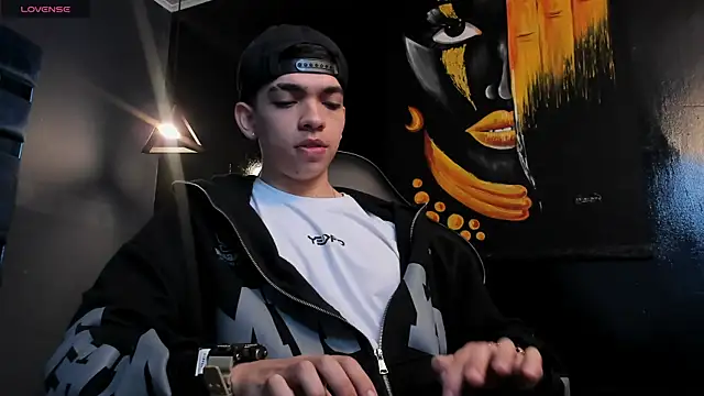 Snapshot of Eryonbradley chatting on 12-01-25, 11:26 Eryonbradley online show from 12-01-25, 11:26