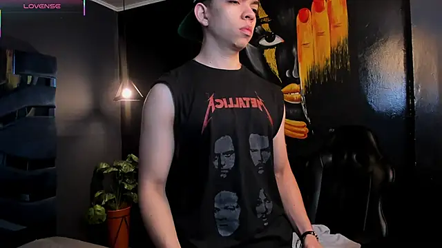 Snapshot of Eryonbradley chatting on 12-05-25, 11:19 Eryonbradley online show from 12-05-25, 11:19