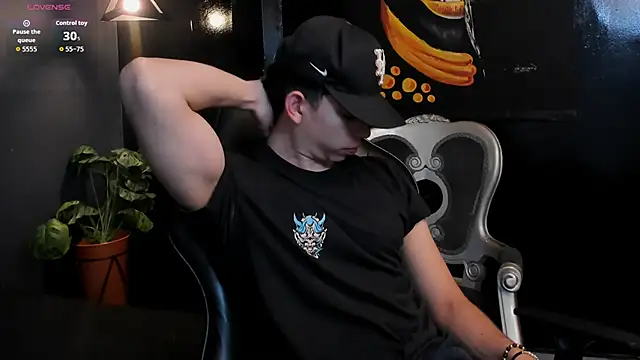 Snapshot of Eryonbradley chatting on 12-16-25, 11:26 Eryonbradley online show from 12-16-25, 11:26