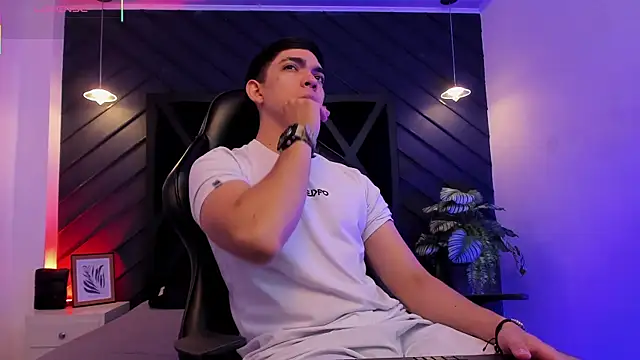 Eryonbradley online show from 01-13-26, 11:26