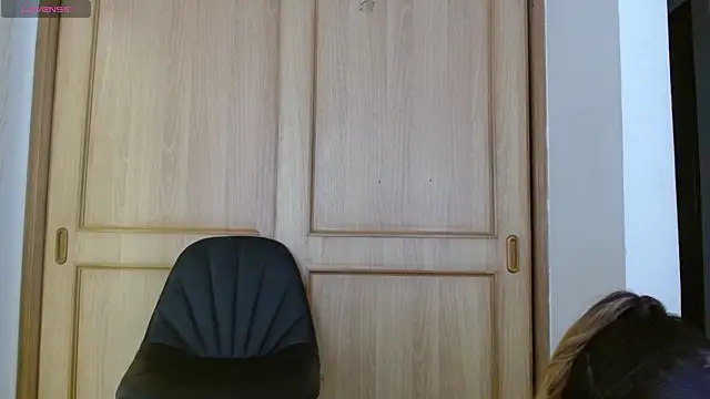 Snapshot of Ayleen_m chatting on 09-09-25, 06:51 Ayleen m online show from 09-09-25, 06:51