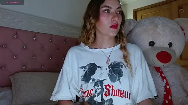 Snapshot of Ayleen_m chatting on 09-22-25, 03:19 Ayleen m online show from 09-22-25, 03:19