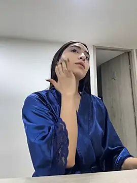 Snapshot of EmelyParker chatting on 09-15-25, 11:16 EmelyParker online show from 09-15-25, 11:16