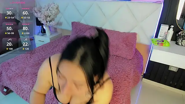 veronica hill  online show from 09-11-25, 03:39