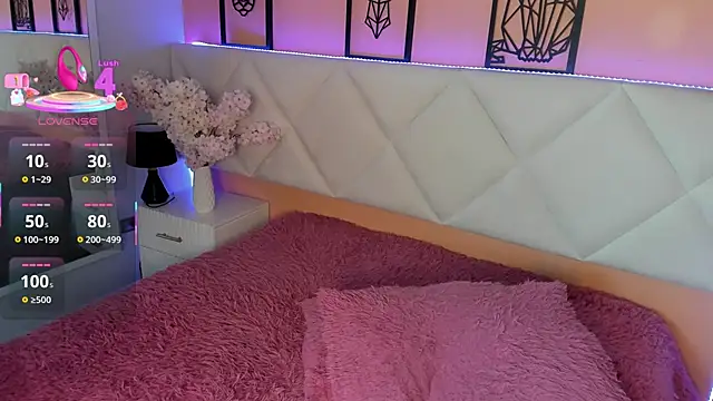 veronica hill  online show from 11-10-25, 03:05