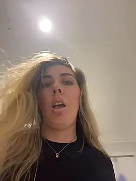 louiseberkeley online show from 08-04-26, 01:25