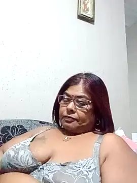 mileesha online show from 04-26-26, 07:11