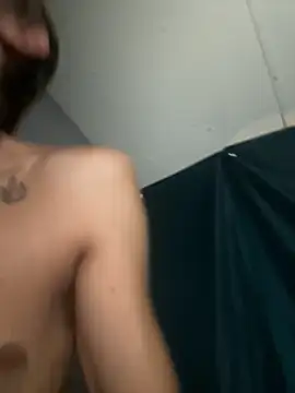 Snapshot of StoneyCam chatting on 10-26-25, 09:31 StoneyCam online show from 10-26-25, 09:31