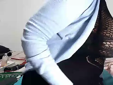 Snapshot of BigPussy10xx chatting on 06-09-26, 03:29 BigPussy10xx online show from 06-09-26, 03:29