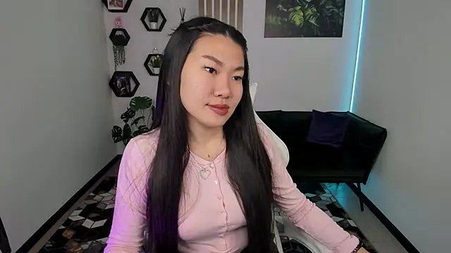 LunaPurrr online show from 11-27-25, 01:29