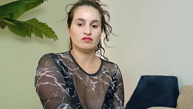 Snapshot of lizdevine chatting on 12-01-25, 07:08 lizdevine online show from 12-01-25, 07:08