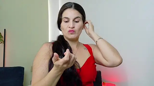 lizdevine online show from 01-10-26, 05:04