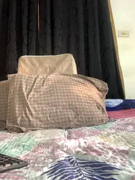 Snapshot of JamesDeker chatting on 11-20-25, 11:32 JamesDeker online show from 11-20-25, 11:32