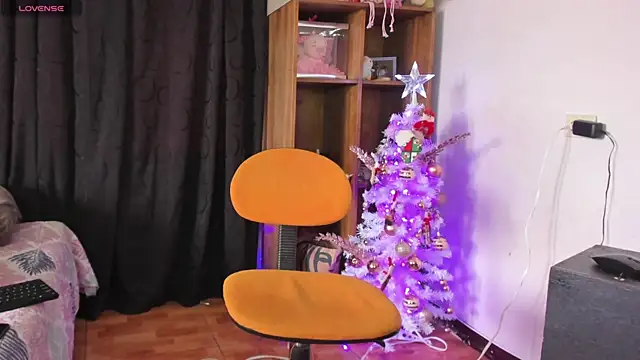 Snapshot of JamesDeker chatting on 11-24-25, 01:33 JamesDeker online show from 11-24-25, 01:33