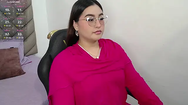 Snapshot of heluejamil chatting on 10-27-25, 08:02 heluejamil online show from 10-27-25, 08:02