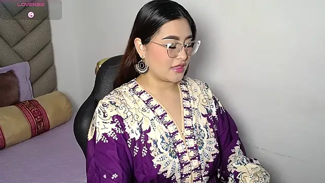 Snapshot of heluejamil chatting on 10-30-25, 02:07 heluejamil online show from 10-30-25, 02:07