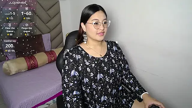 Snapshot of heluejamil chatting on 11-01-25, 12:40 heluejamil online show from 11-01-25, 12:40