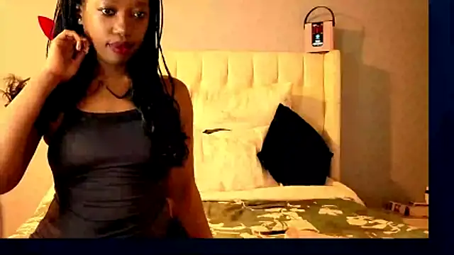 Snapshot of MistressAphrodite chatting on 02-17-26, 06:36 MistressAphrodite online show from 02-17-26, 06:36