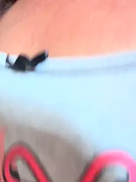 Snapshot of MaluLemos chatting on 10-10-25, 11:31 MaluLemos online show from 10-10-25, 11:31