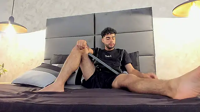 RaphaelDufort online show from 09-08-25, 11:48