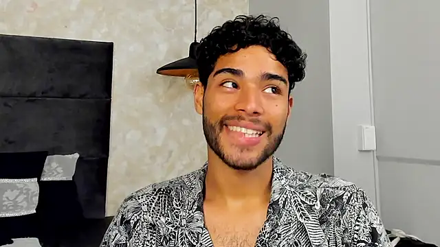 RaphaelDufort online show from 10-03-25, 11:57